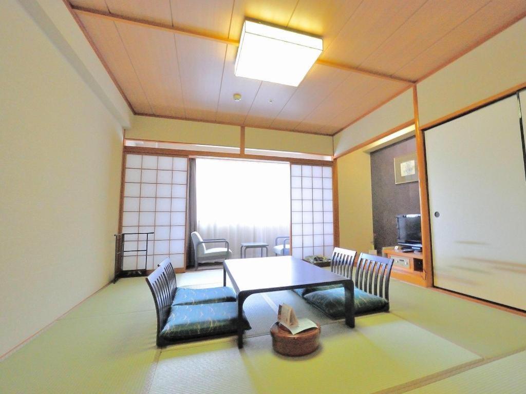 Tateyama Kokusai Hotel Toyama Station Exterior foto