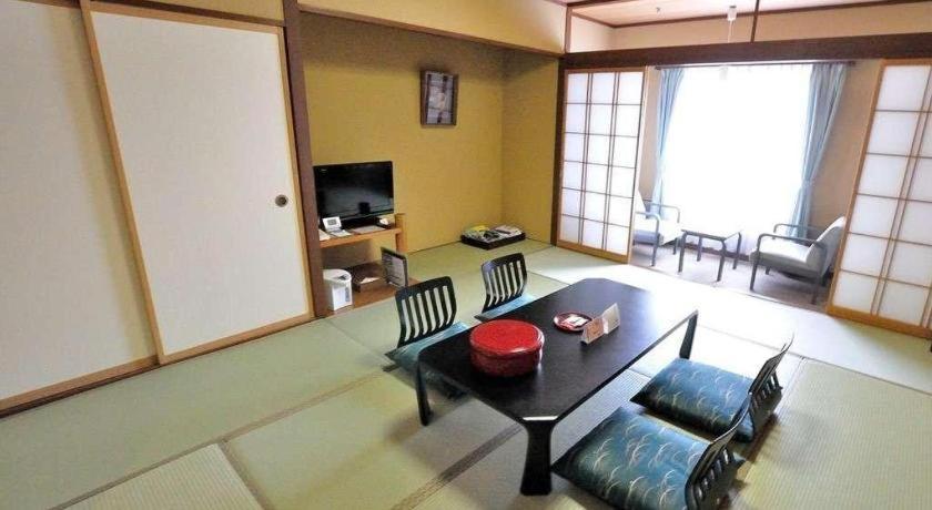 Tateyama Kokusai Hotel Toyama Station Exterior foto